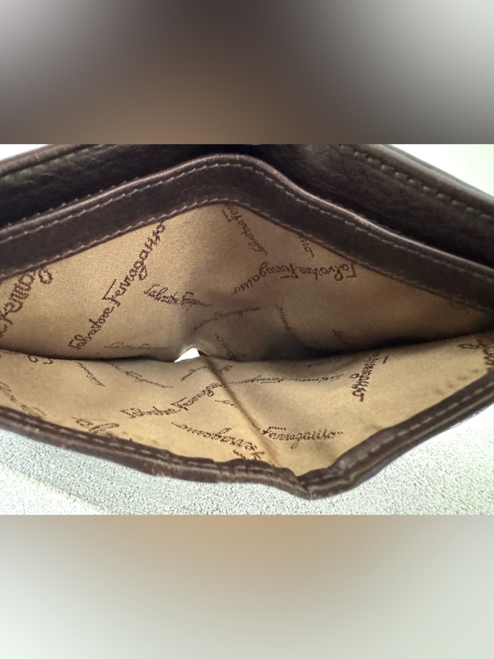 SALVATORE FERRAGAMO Vintage Brown Leather Gancini Wallet - Picture 8 of 9